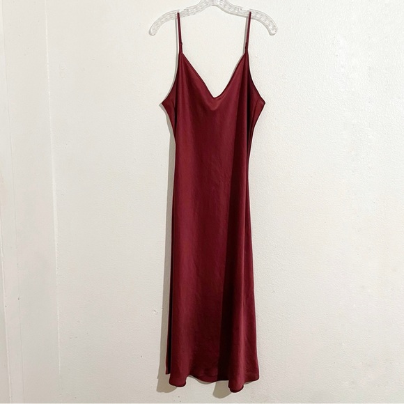 Aritzia Wilfred Only Slip Satin Midi‎ Dress in Spiced Burgundy - Picture 6 of 11